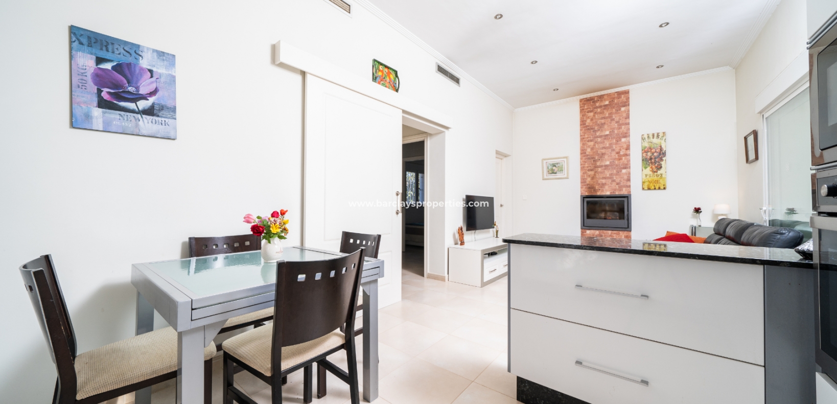 Resale - Detached - Urb. La Marina