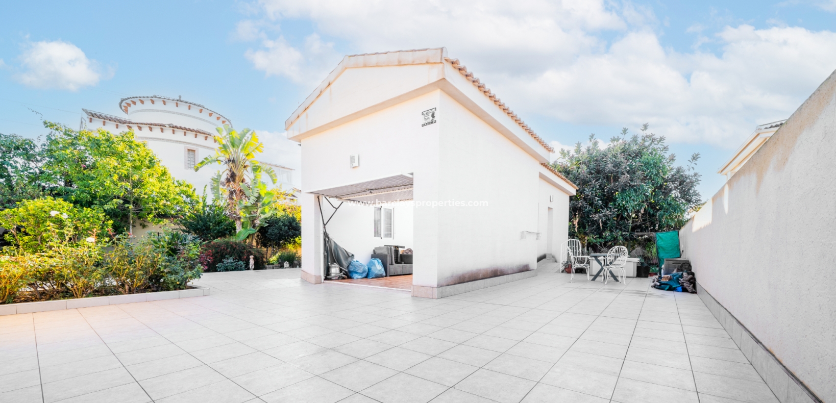 Resale - Detached - Urb. La Marina