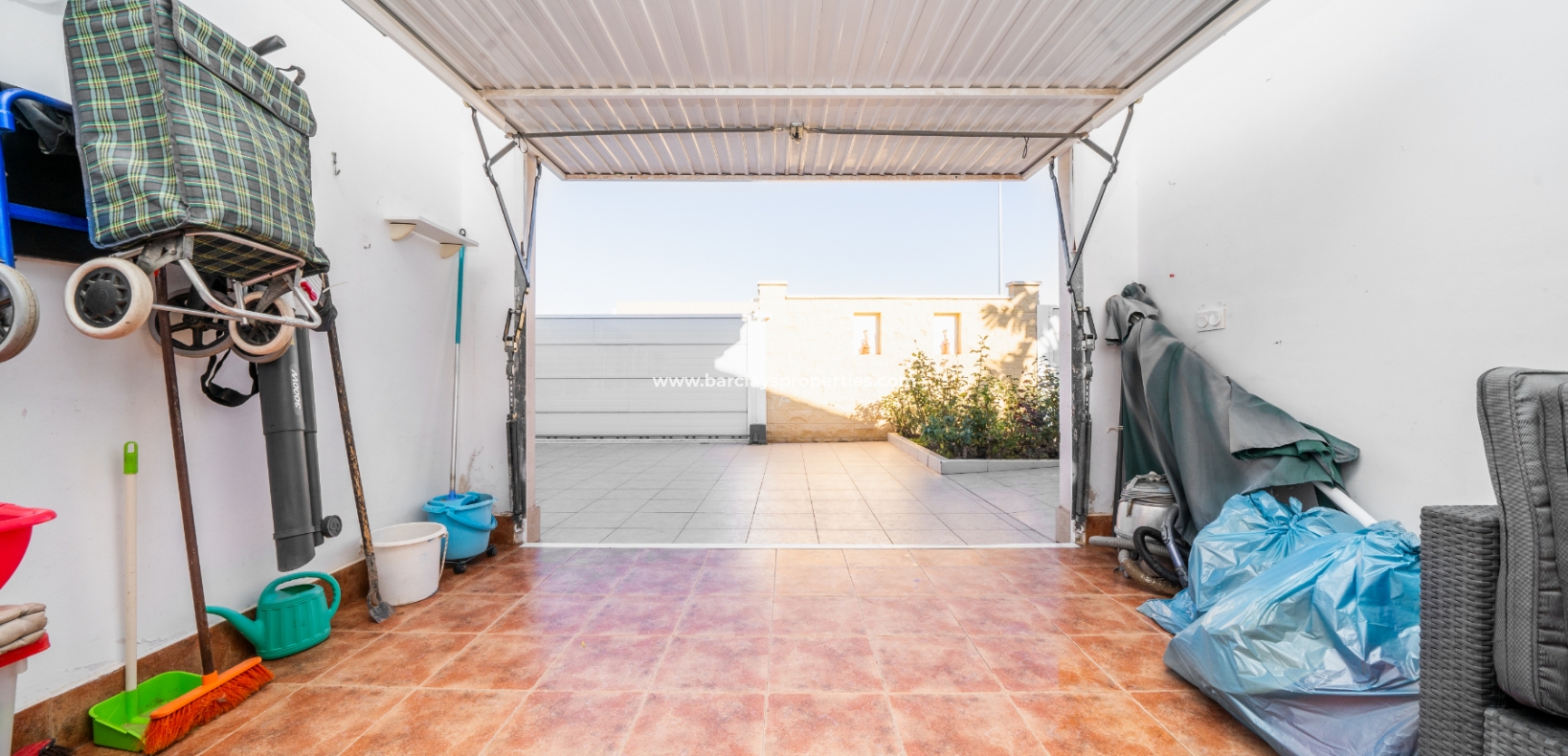 Resale - Detached - Urb. La Marina