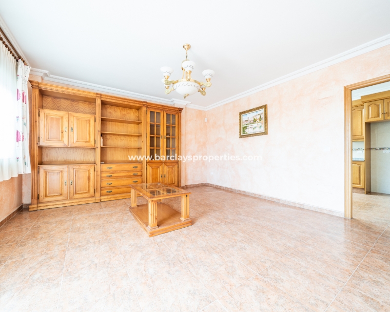 Resale - Detached - Urb. La Marina