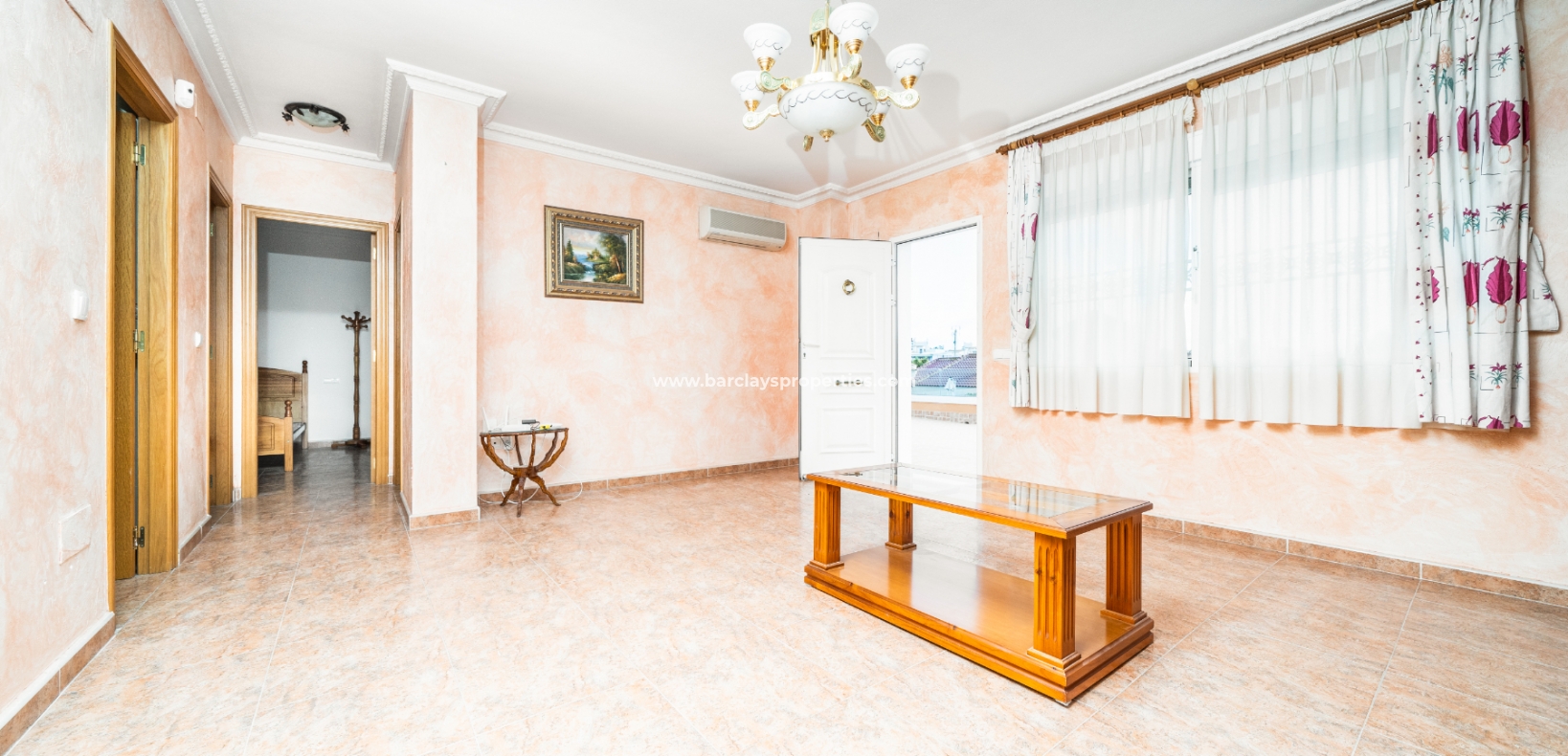 Resale - Detached - Urb. La Marina