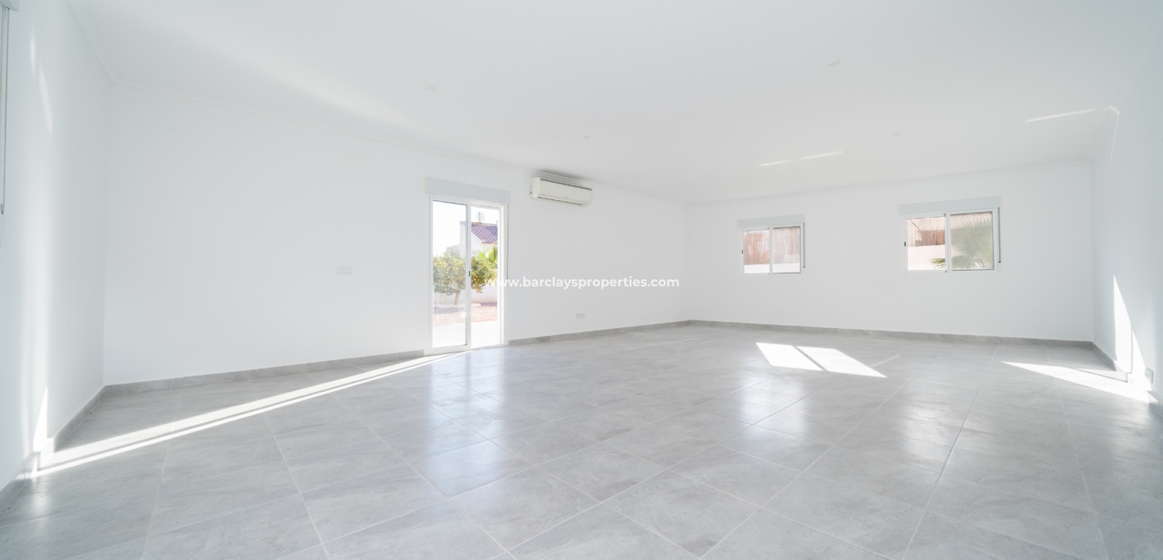 Resale - Detached - Urb. La Marina