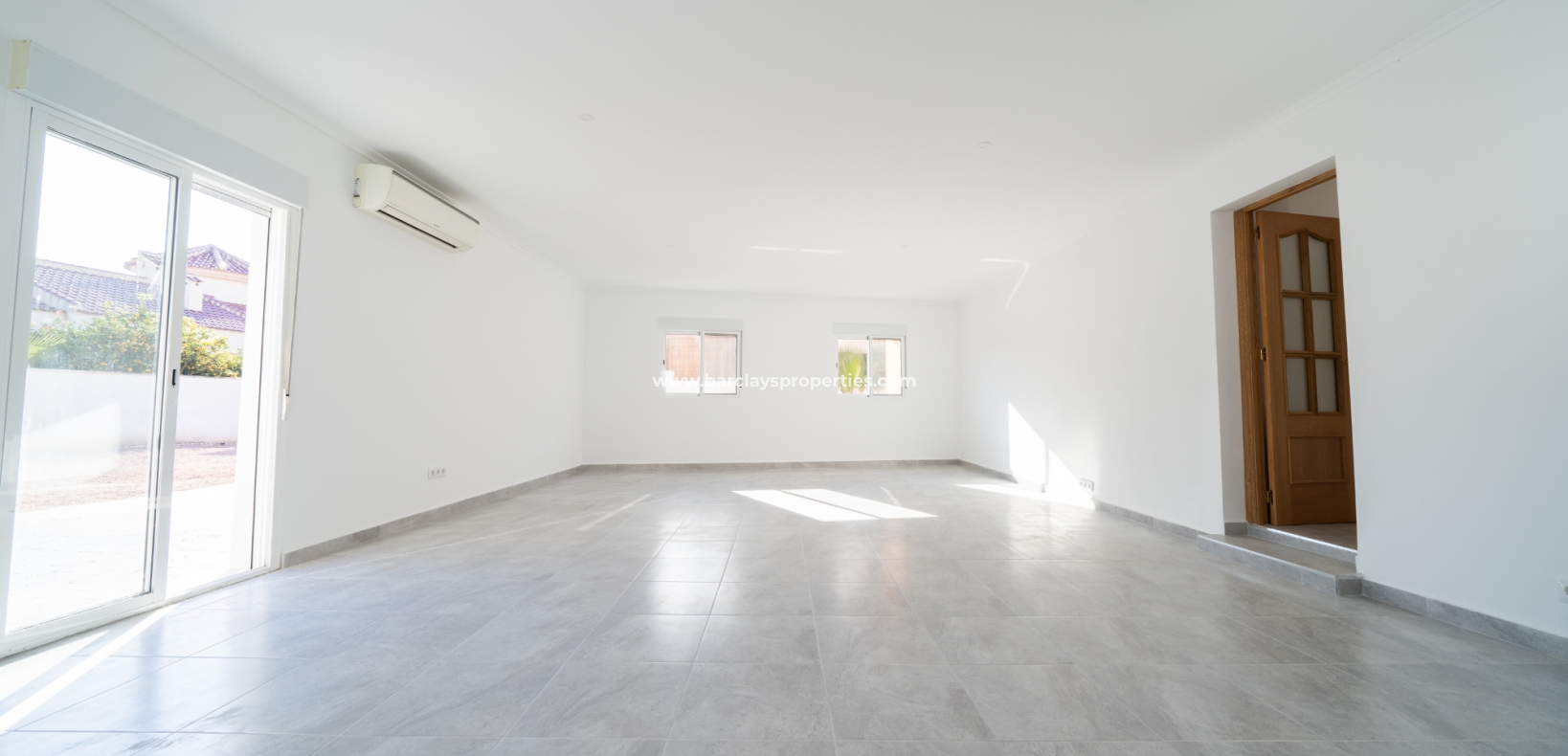 Resale - Detached - Urb. La Marina