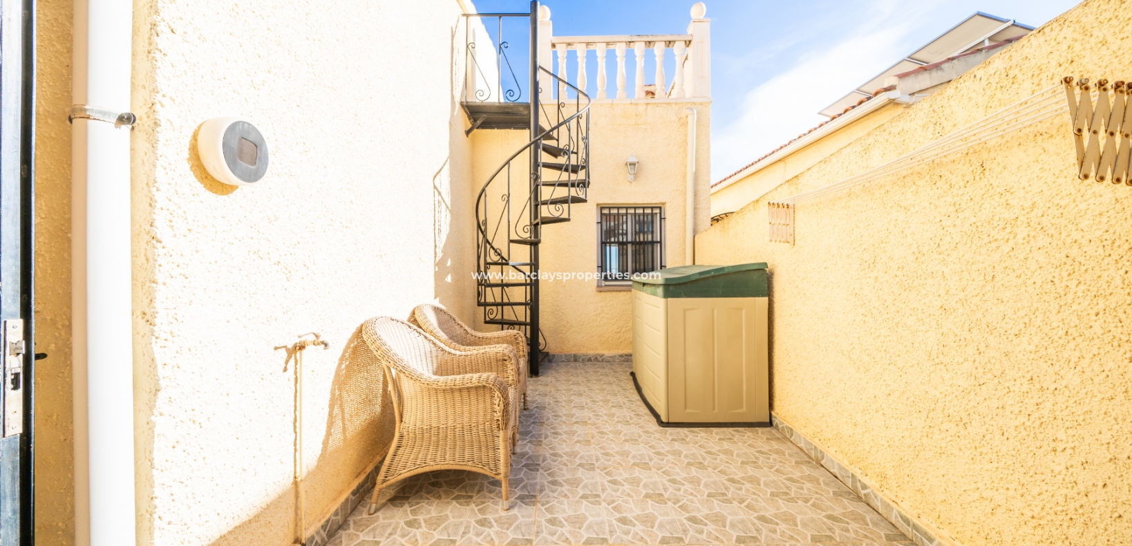 Resale - Detached - Urb. La Marina