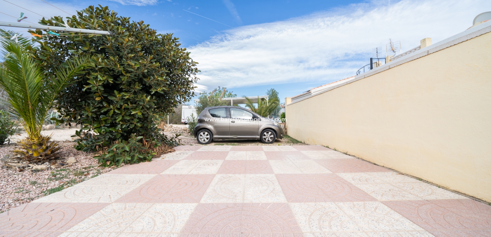 Resale - Detached - Urb. La Marina