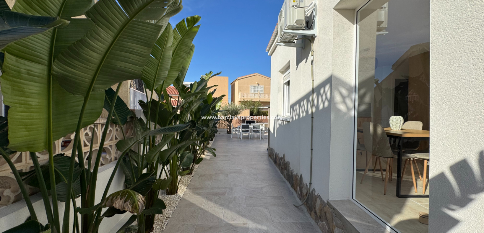 Resale - Detached - Urb. La Marina