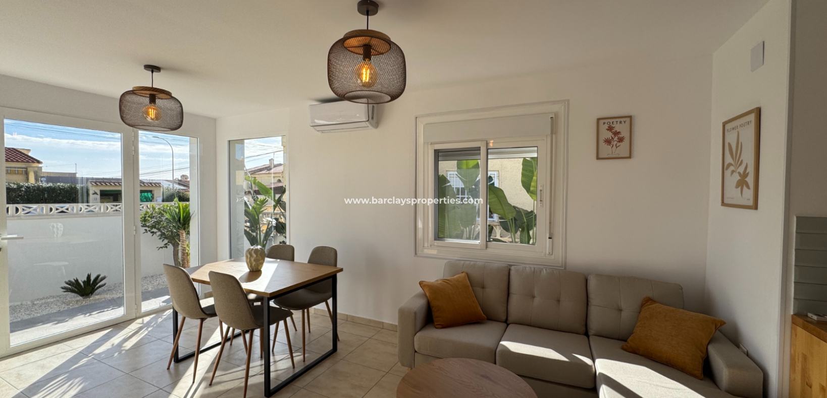 Resale - Detached - Urb. La Marina