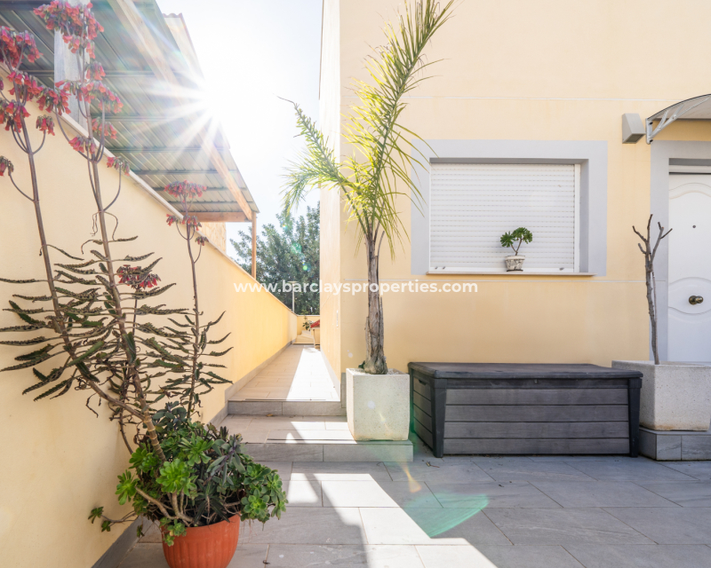 Resale - Detached - Urb. La Marina