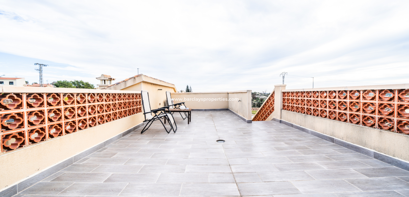 Resale - Detached - Urb. La Marina