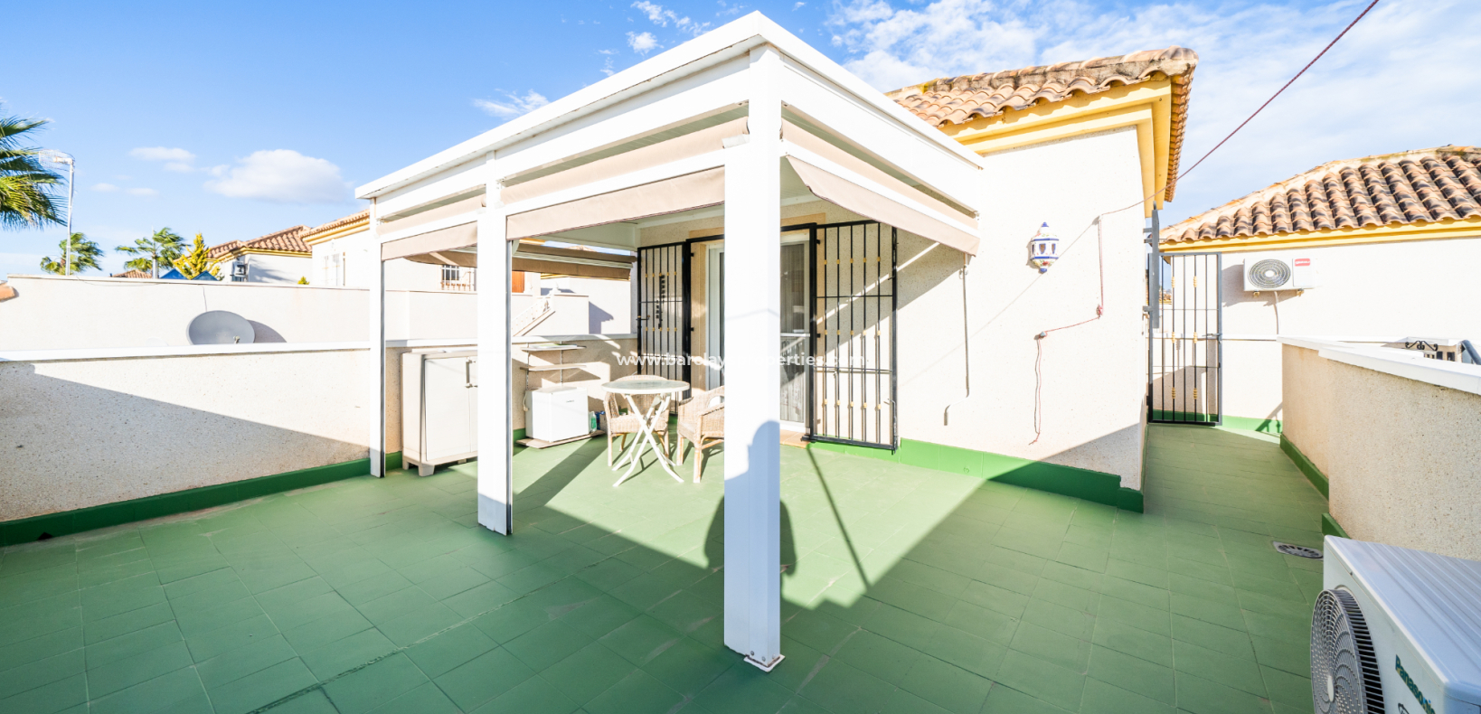 Resale - Detached - Urb. La Marina