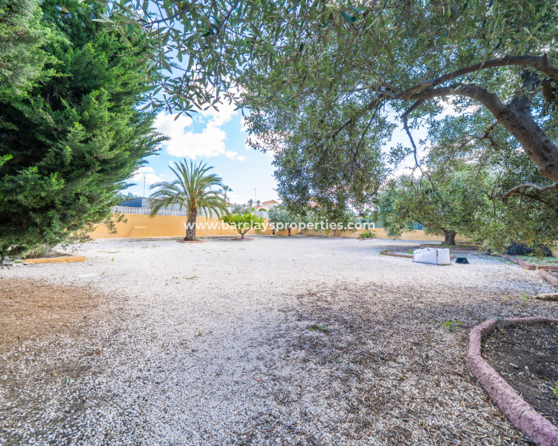 Resale - Detached - Urb. La Marina