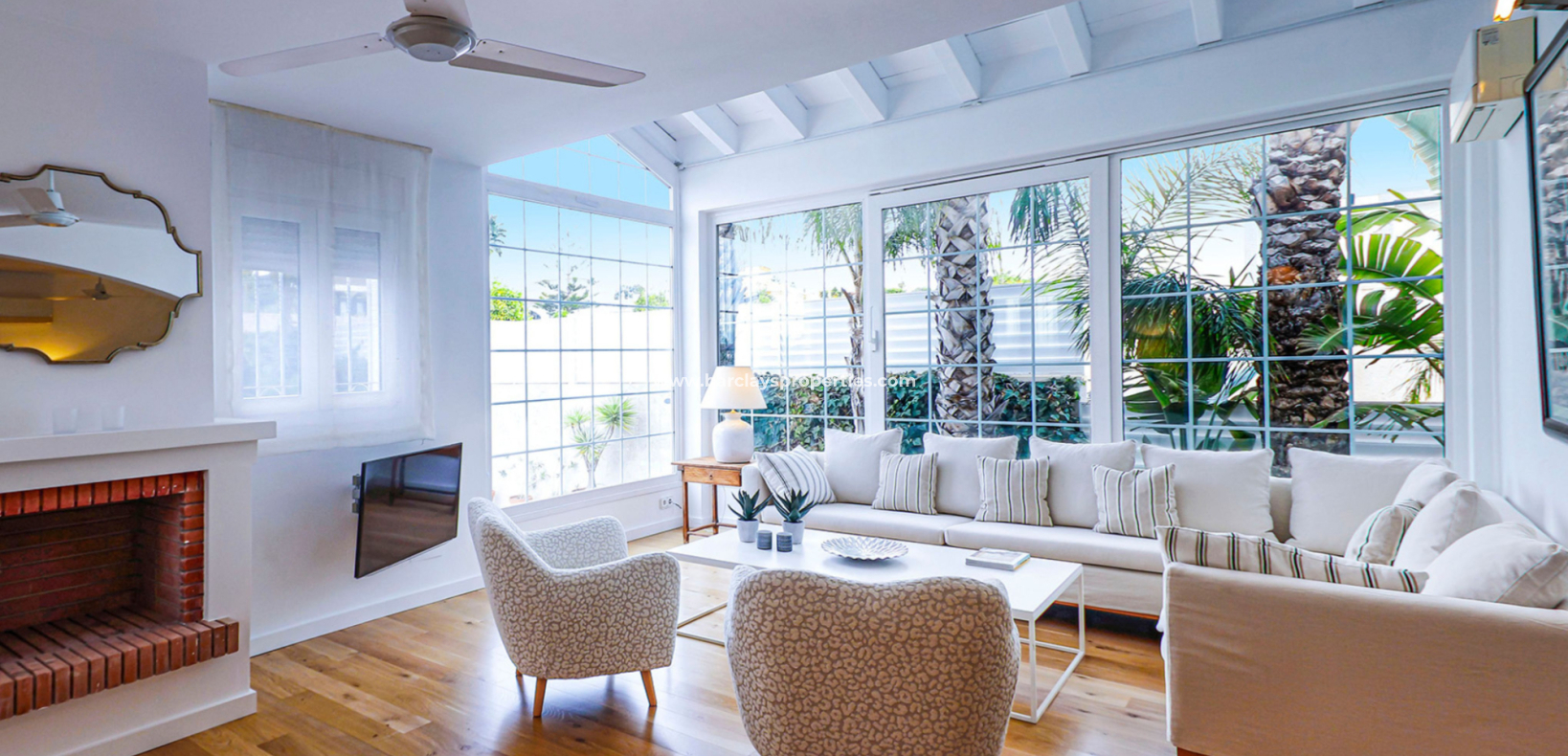 Resale - Detached - Urb. La Marina