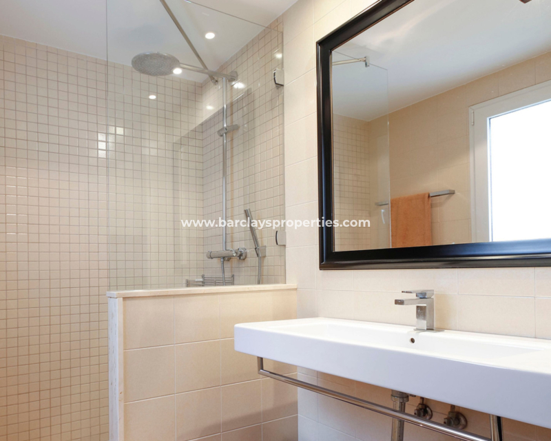 Resale - Detached - Urb. La Marina