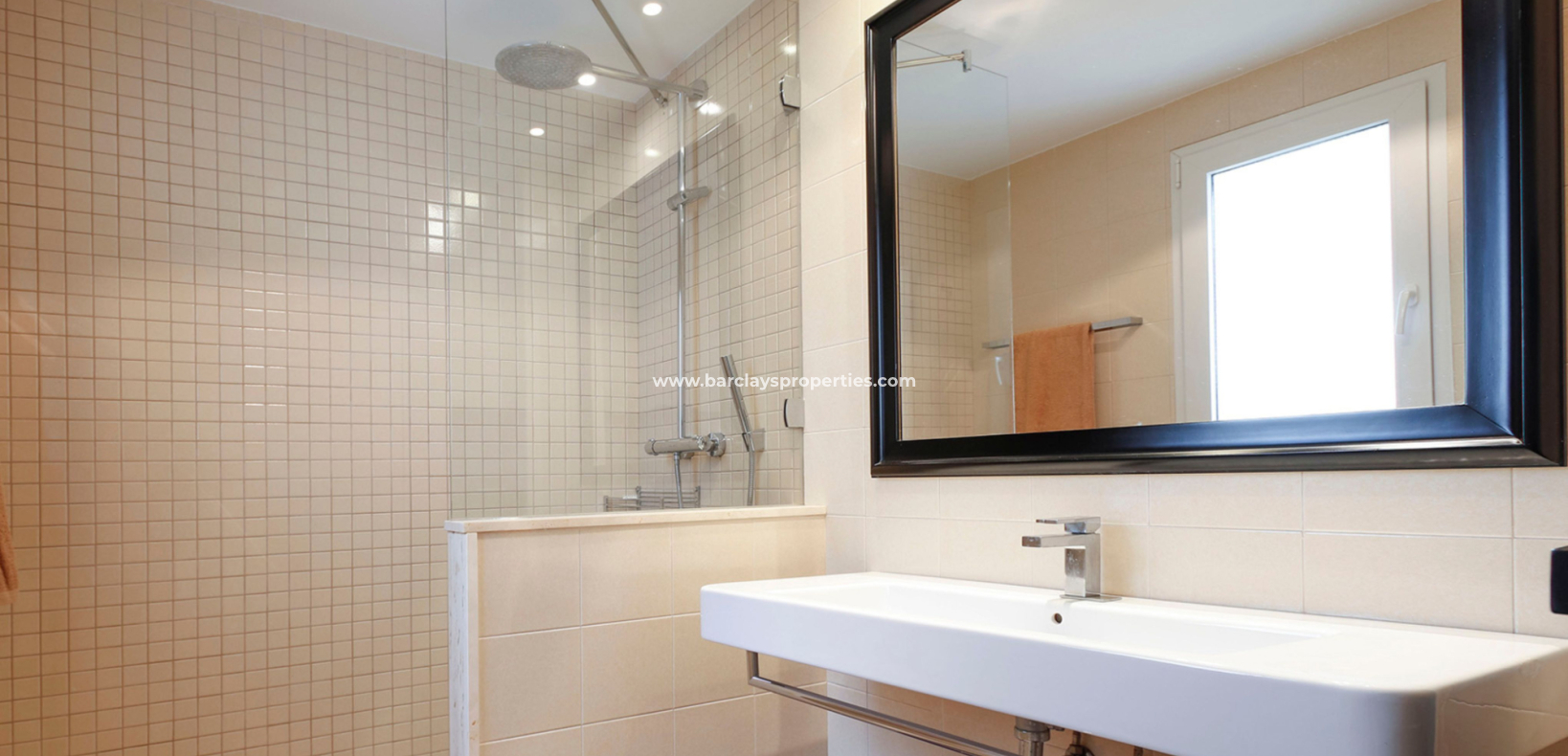 Resale - Detached - Urb. La Marina