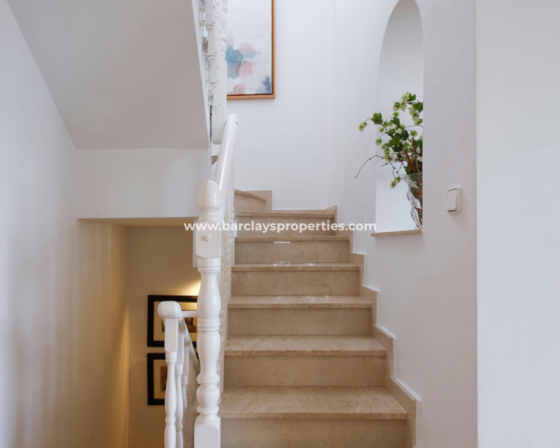 Resale - Detached - Urb. La Marina