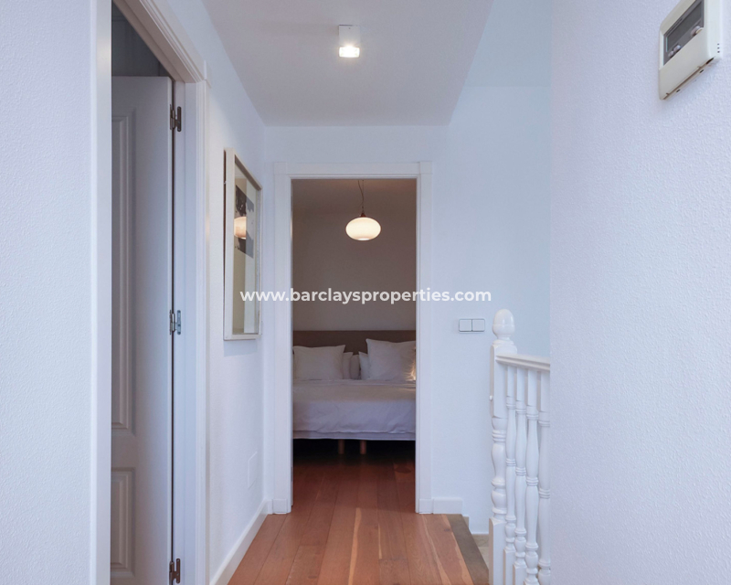 Resale - Detached - Urb. La Marina