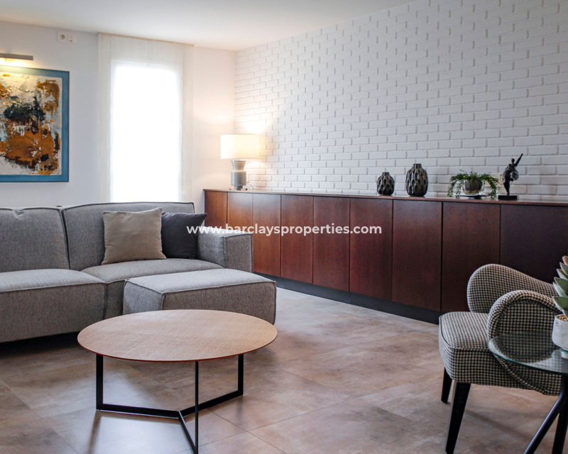 Resale - Detached - Urb. La Marina