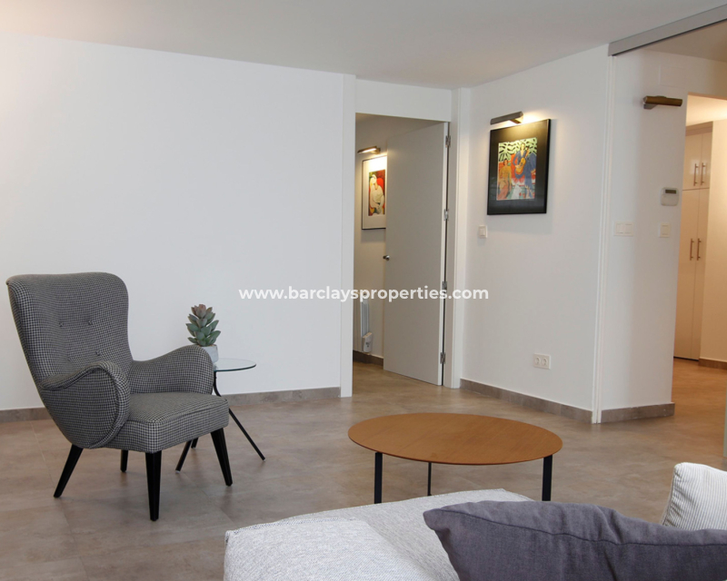 Resale - Detached - Urb. La Marina