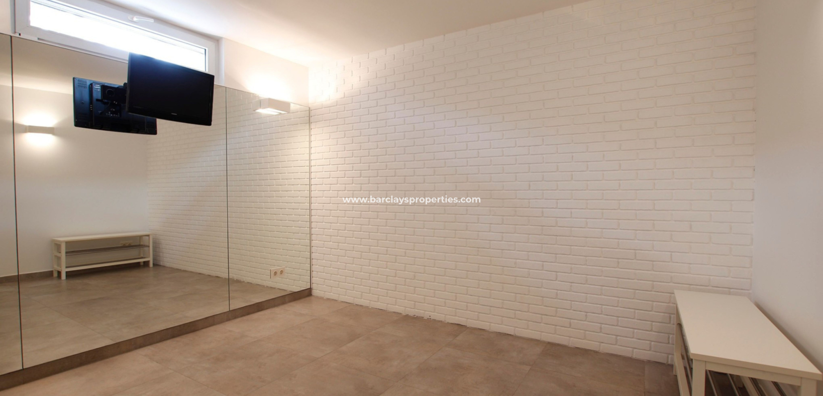 Resale - Detached - Urb. La Marina