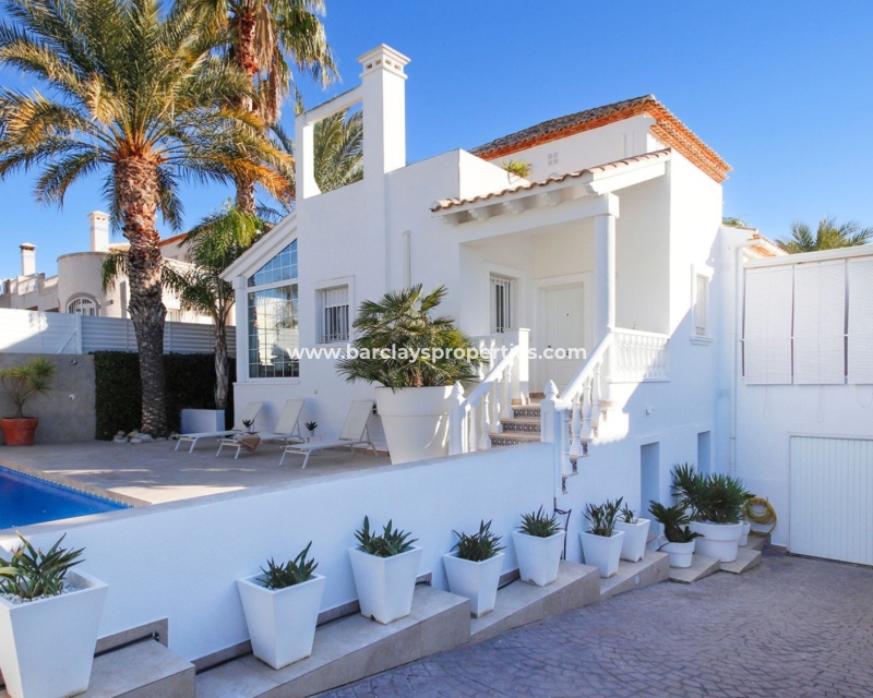 Resale - Detached - Urb. La Marina