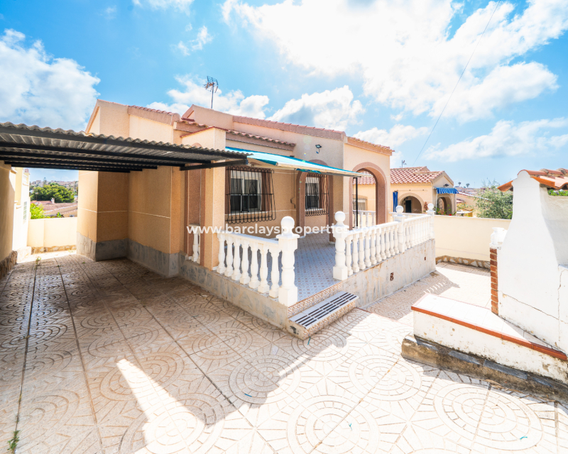 Resale - Detached - Urb. La Marina