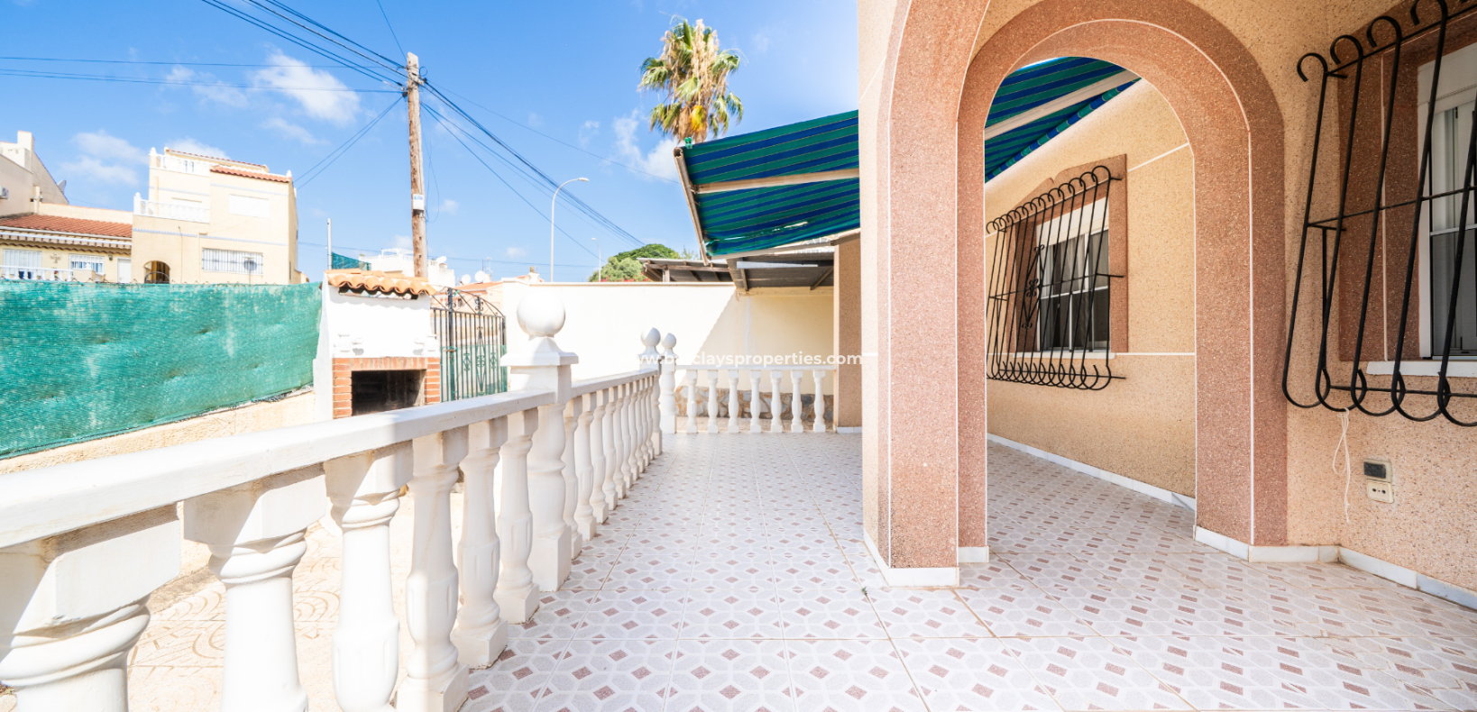 Resale - Detached - Urb. La Marina