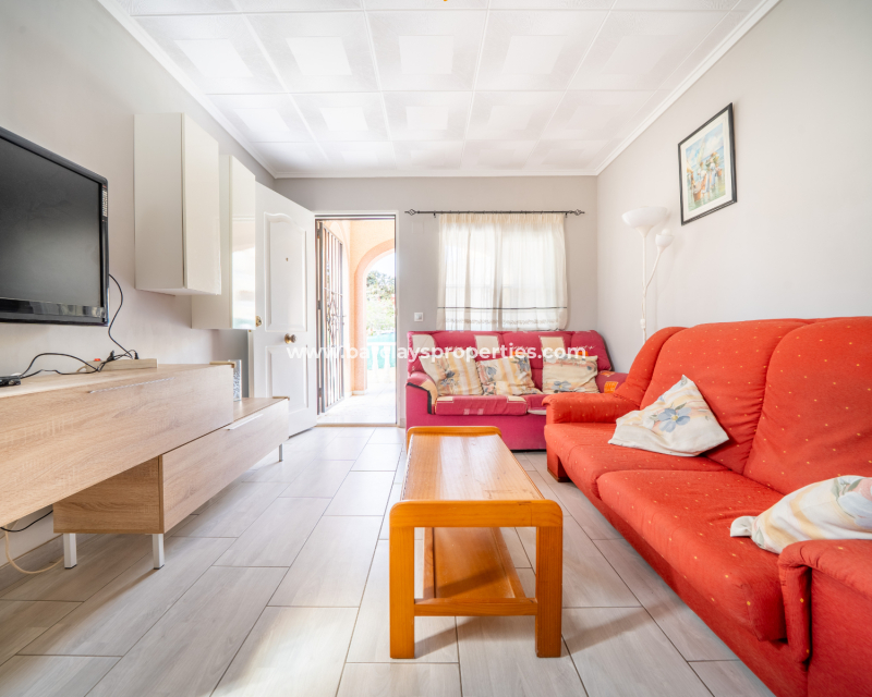 Resale - Detached - Urb. La Marina