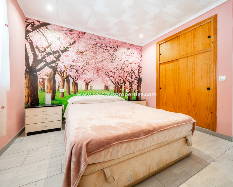 Resale - Detached - Urb. La Marina