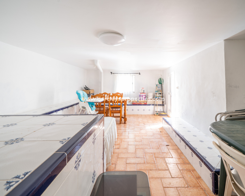 Resale - Detached - Urb. La Marina