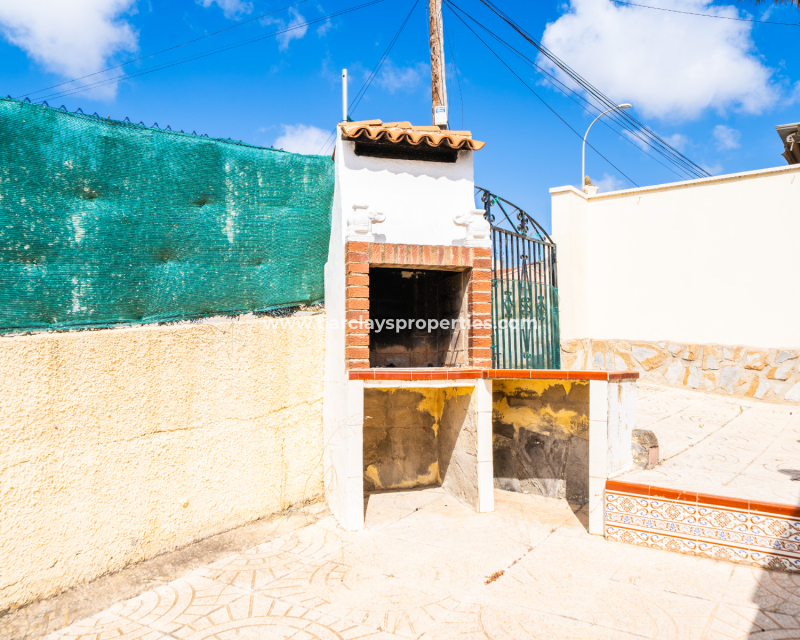 Resale - Detached - Urb. La Marina