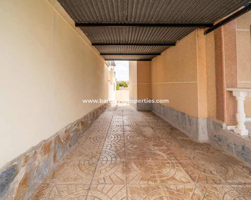 Resale - Detached - Urb. La Marina