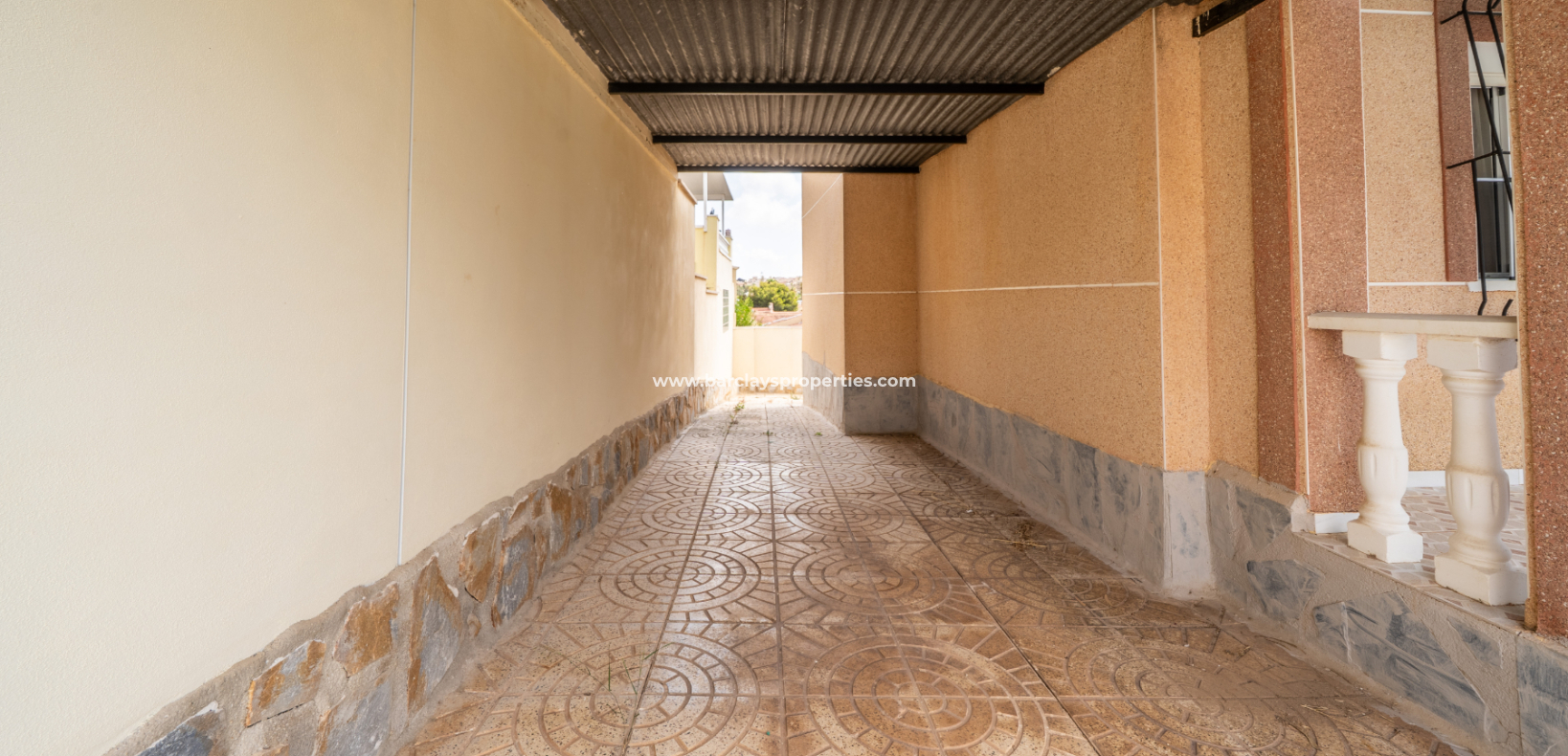 Resale - Detached - Urb. La Marina