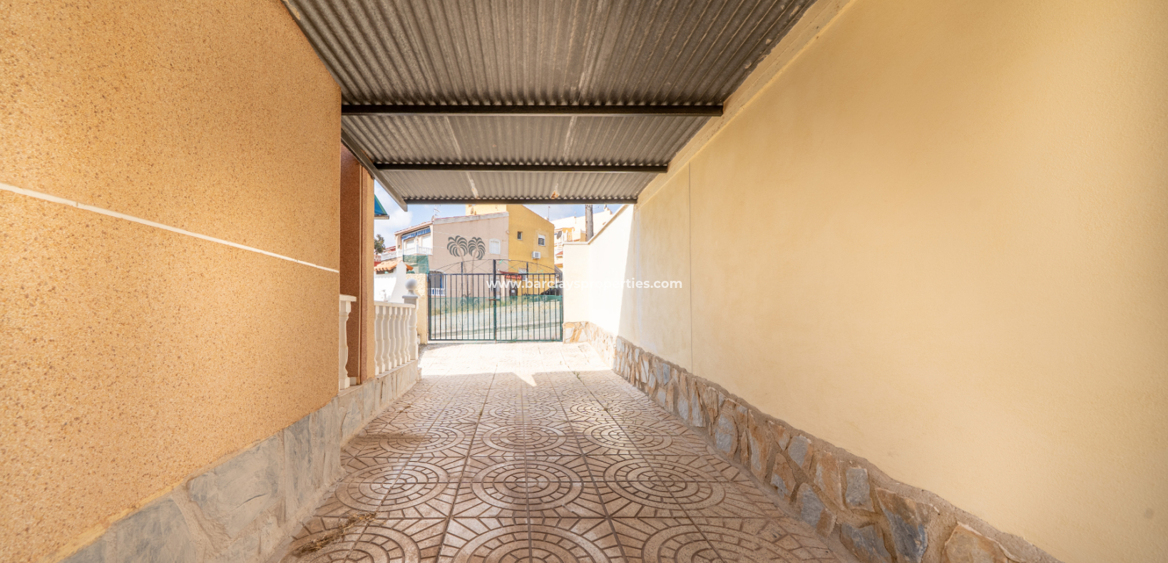 Resale - Detached - Urb. La Marina