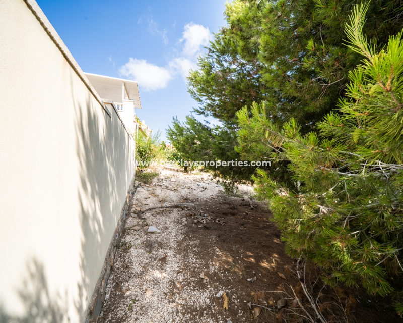 Resale - Detached - Urb. La Marina