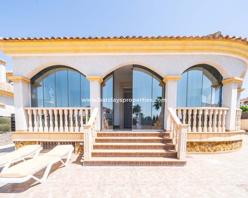 Resale - Detached - Urb. La Marina