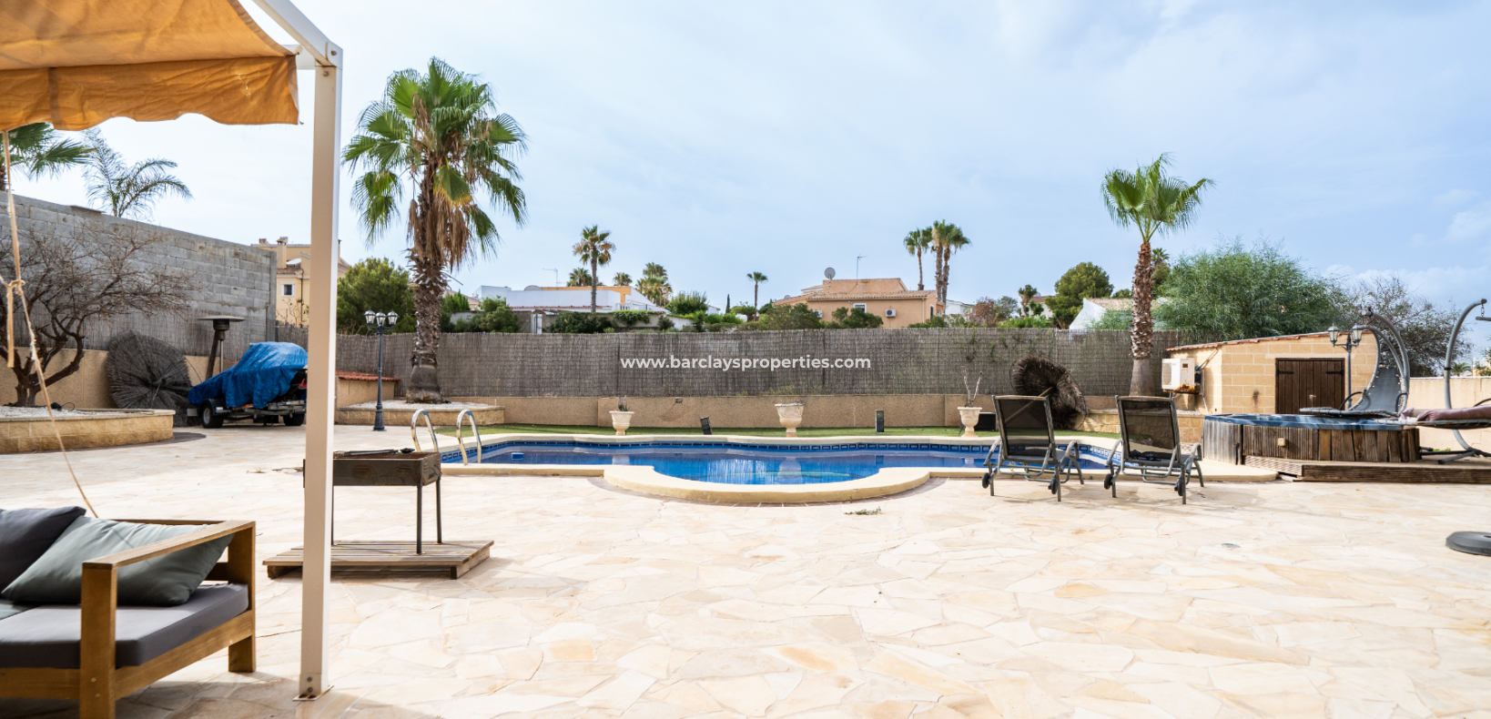 Resale - Detached - Urb. La Marina