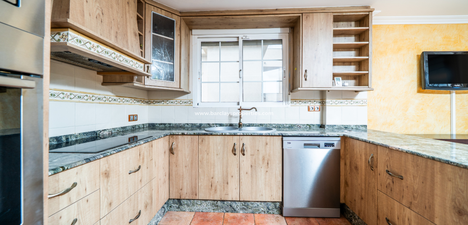 Resale - Detached - Urb. La Marina