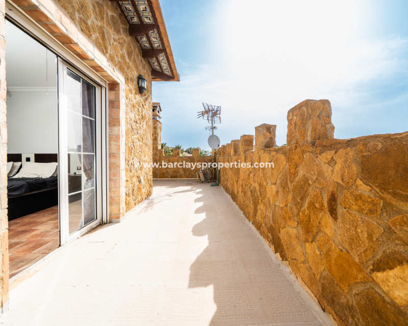 Resale - Detached - Urb. La Marina