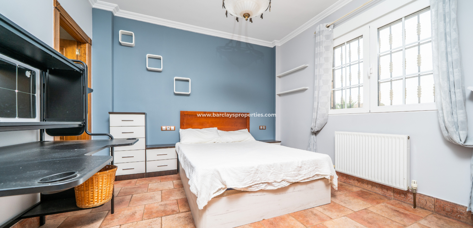 Resale - Detached - Urb. La Marina