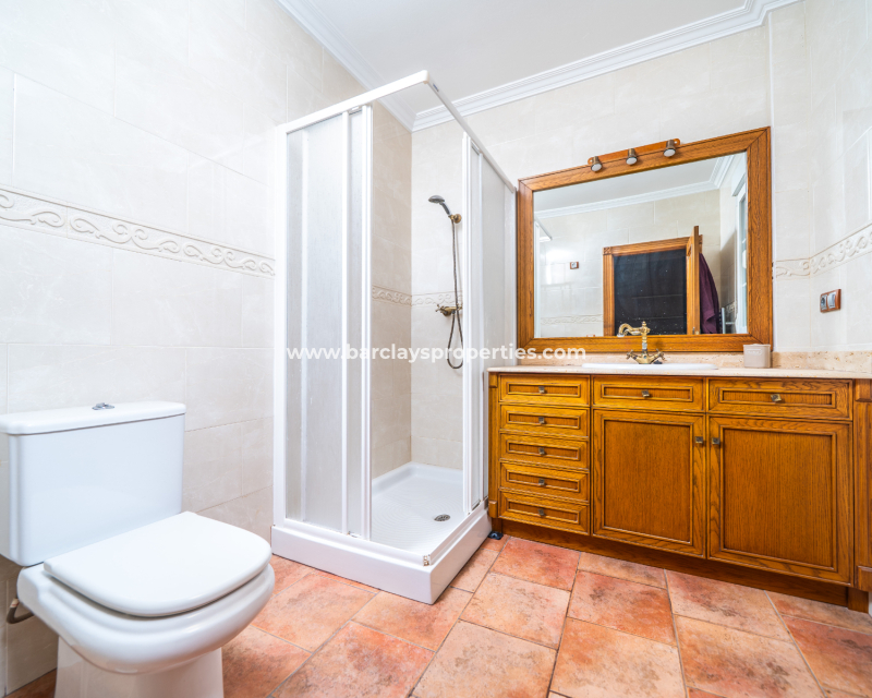 Resale - Detached - Urb. La Marina