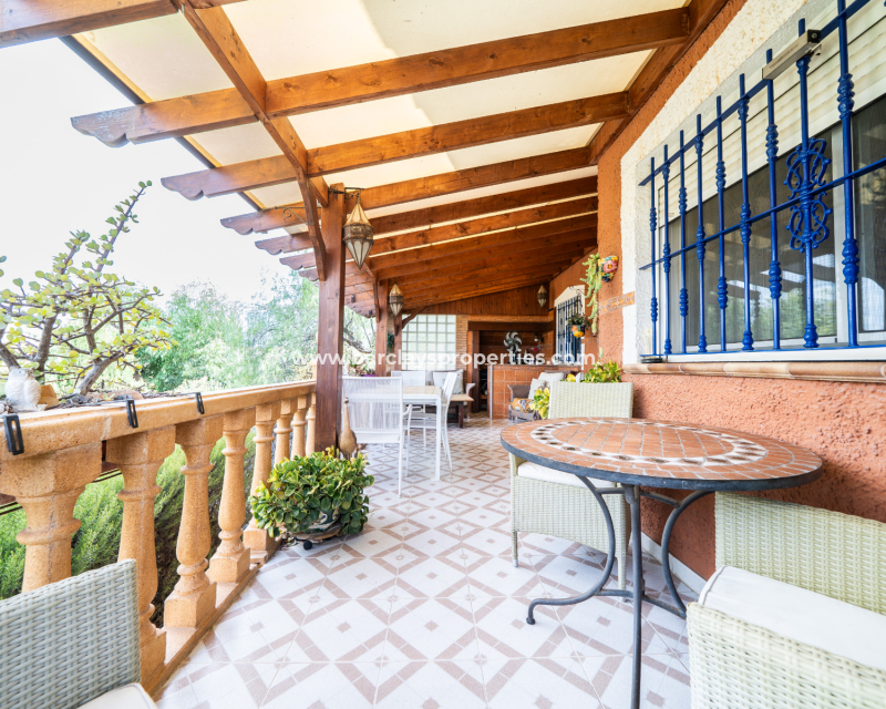 Resale - Detached - Urb. La Marina