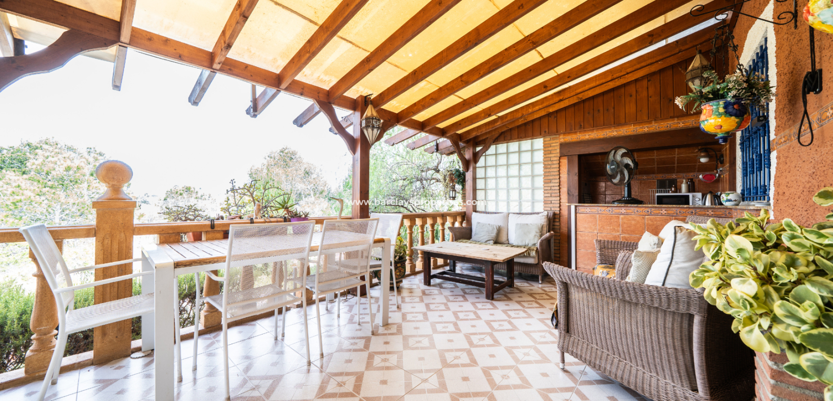 Resale - Detached - Urb. La Marina