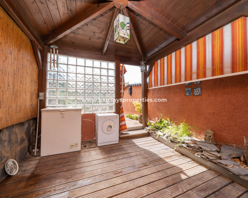 Resale - Detached - Urb. La Marina