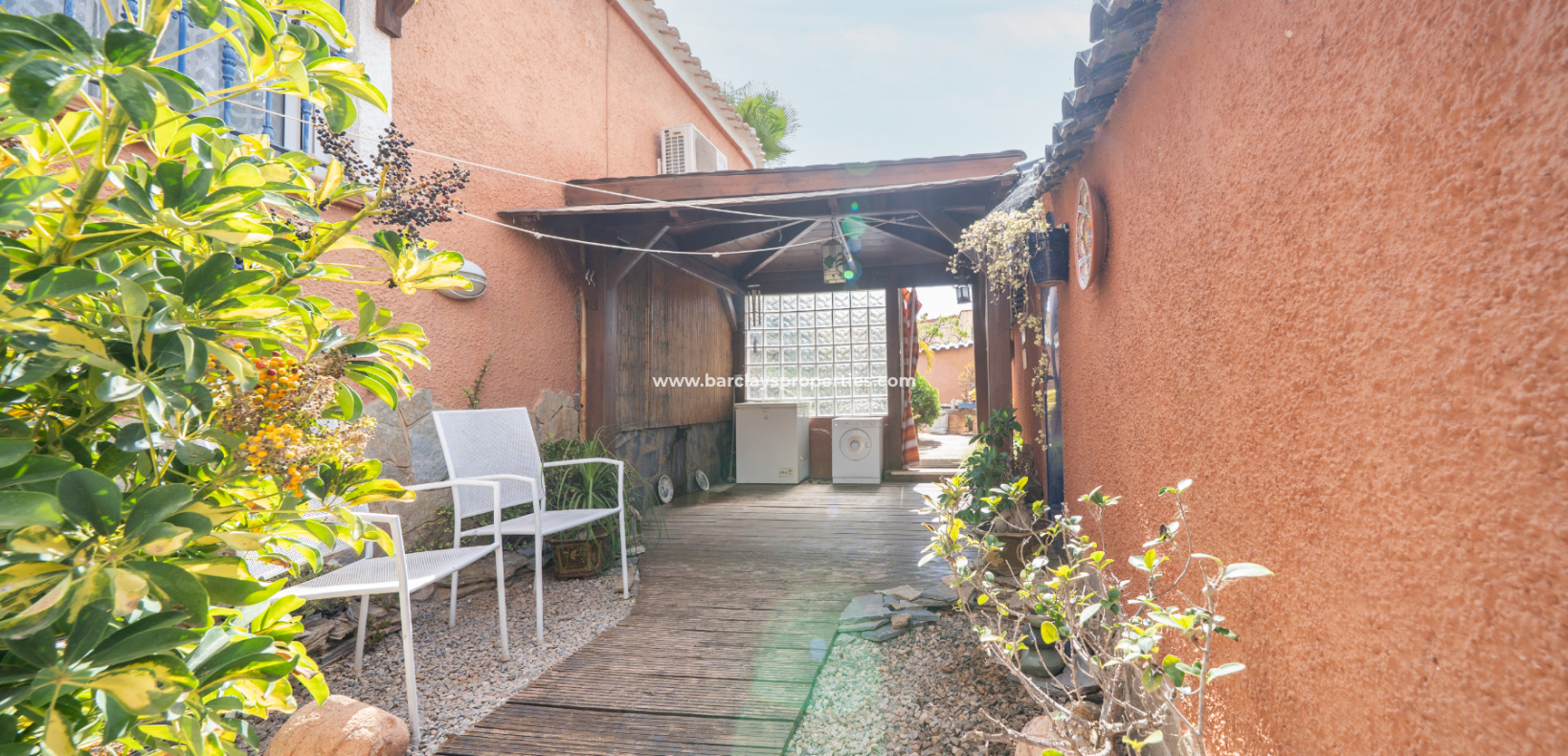 Resale - Detached - Urb. La Marina