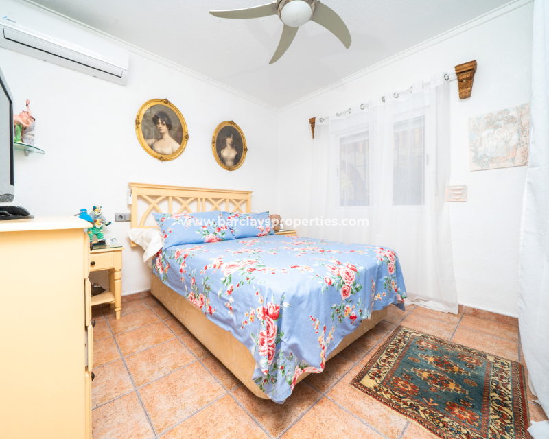 Resale - Detached - Urb. La Marina