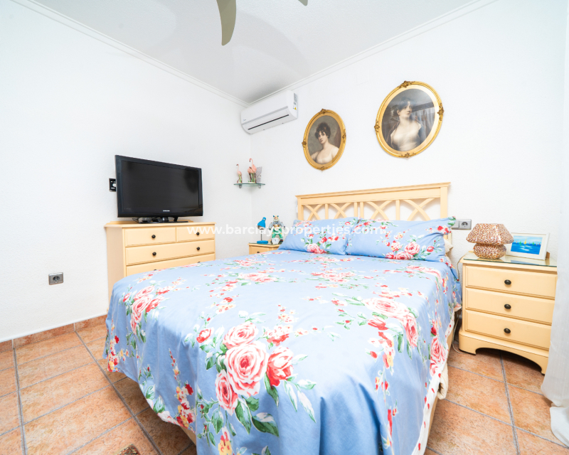 Resale - Detached - Urb. La Marina