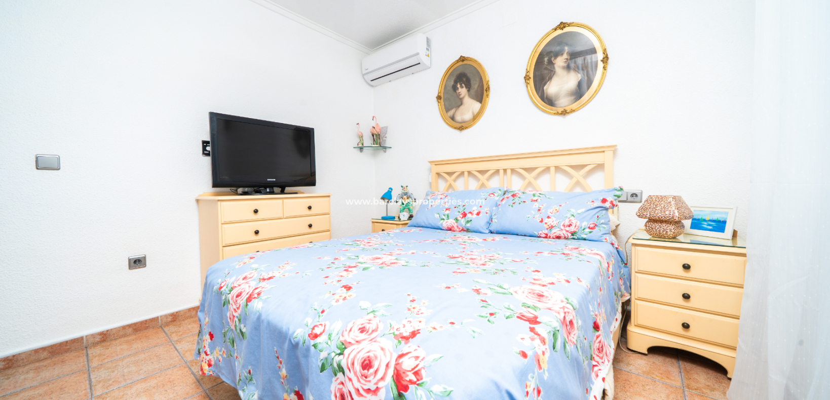 Resale - Detached - Urb. La Marina