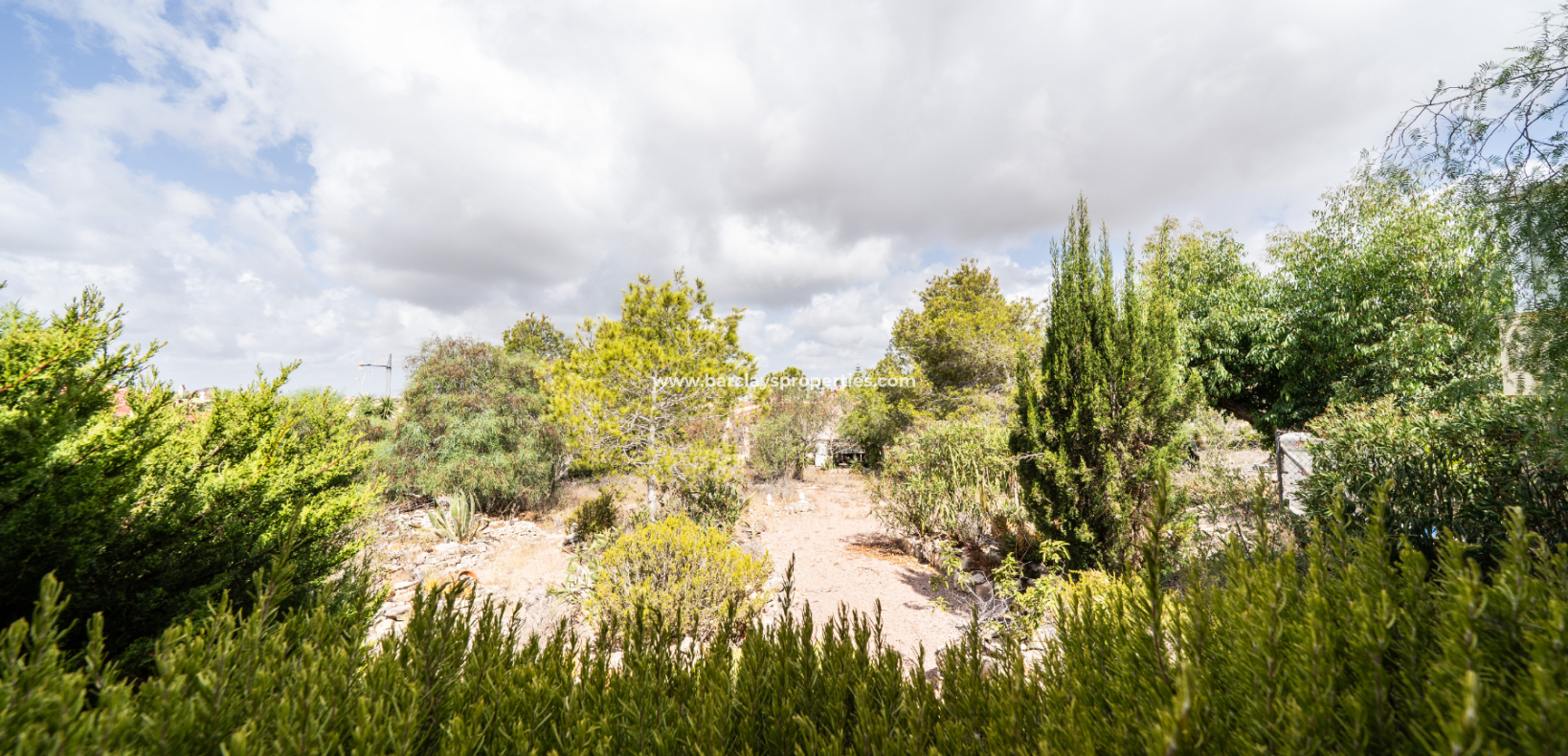 Resale - Detached - Urb. La Marina