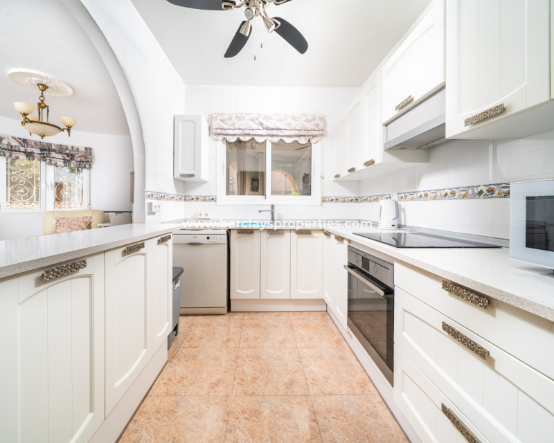 Resale - Detached - Urb. La Marina