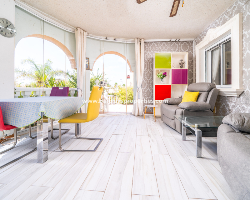 Resale - Detached - Urb. La Marina